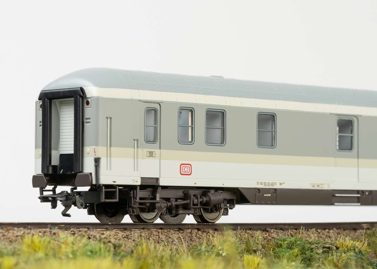 Trix 23100 Expressgutwagen – Bild 3