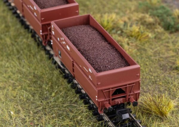 Minitrix 15013 Display mit 10 Selbstentladewagen Erz IId – Bild 12
