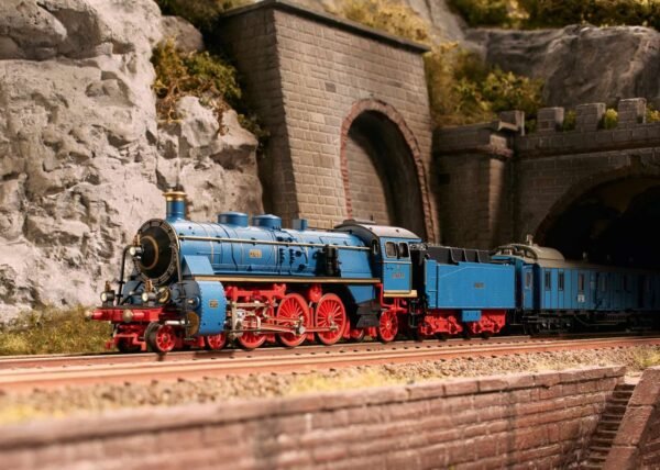Minitrix 16189 Dampflokomotive Baureihe 18.5 – Bild 3