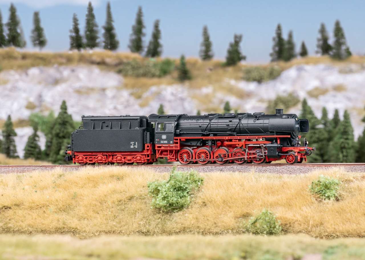 Minitrix 16445 Dampflokomotive Baureihe 44 – Bild 2