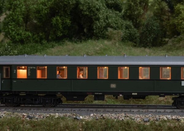 Trix T23508 Wagen-Set zu BR 66 DB – Bild 2