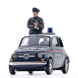 Busch 48738 Fiat 500 Carabinieri 2 Figure