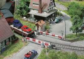 Faller 120172 Beschrankter Bahnübergang
