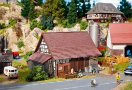 Faller 130536 Kleines Bauernhaus