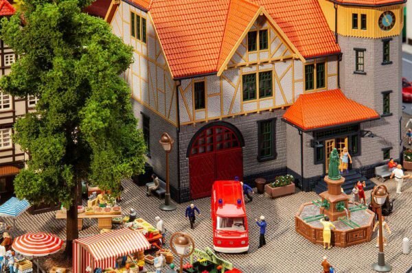 Faller 130649 Rathaus mit Feuerwehrgarage – Bild 2