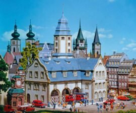 Faller 191835 Rathaus mit Feuerwache