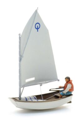 Artitec 387.579 Zeilbootje Optimist + figuur