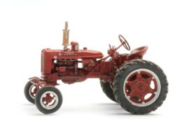 Artitec 387.707 Farmall C Traktor