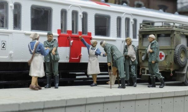 Artitec 5870112 WM verwundete Soldaten + Kran – Bild 2